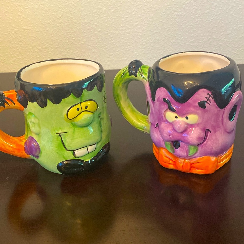 Royal Norfolk Halloween 3D Coffee Cups Mugs Set (2) Vampire & Frankenstein - Picture 1 of 8